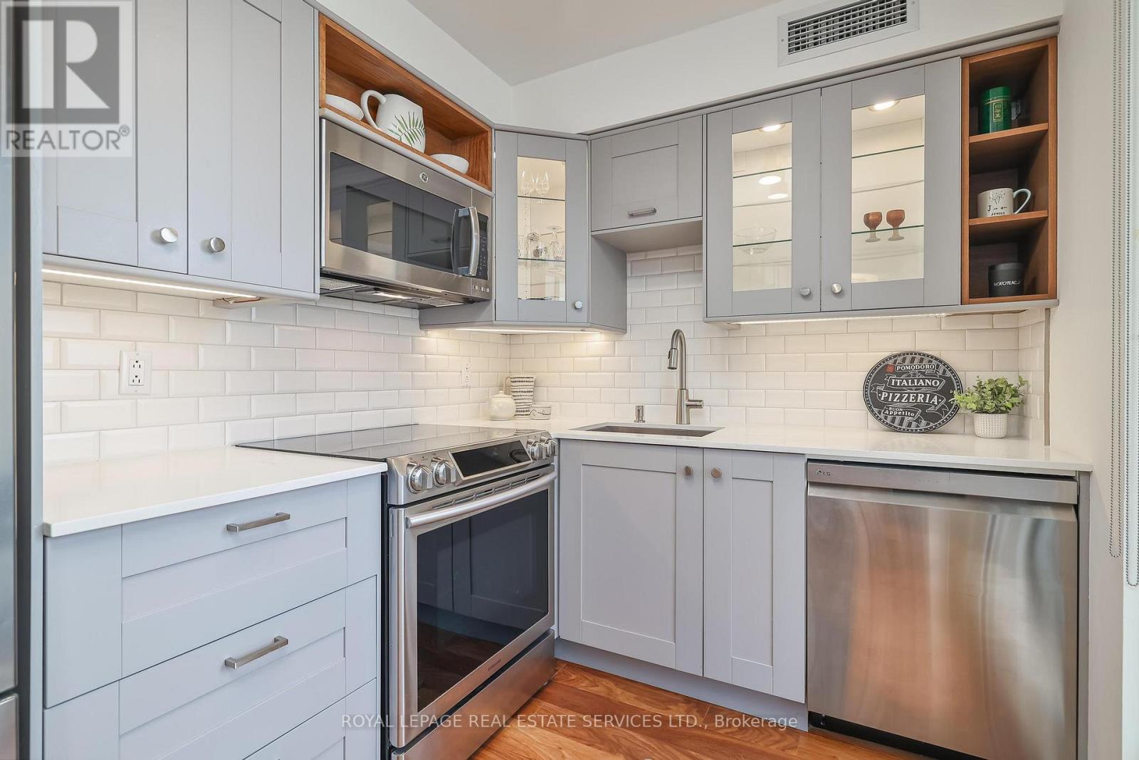 1106 - 18 Merton Street, Toronto, Ontario  M4S 3G9 - Photo 18 - C12173391