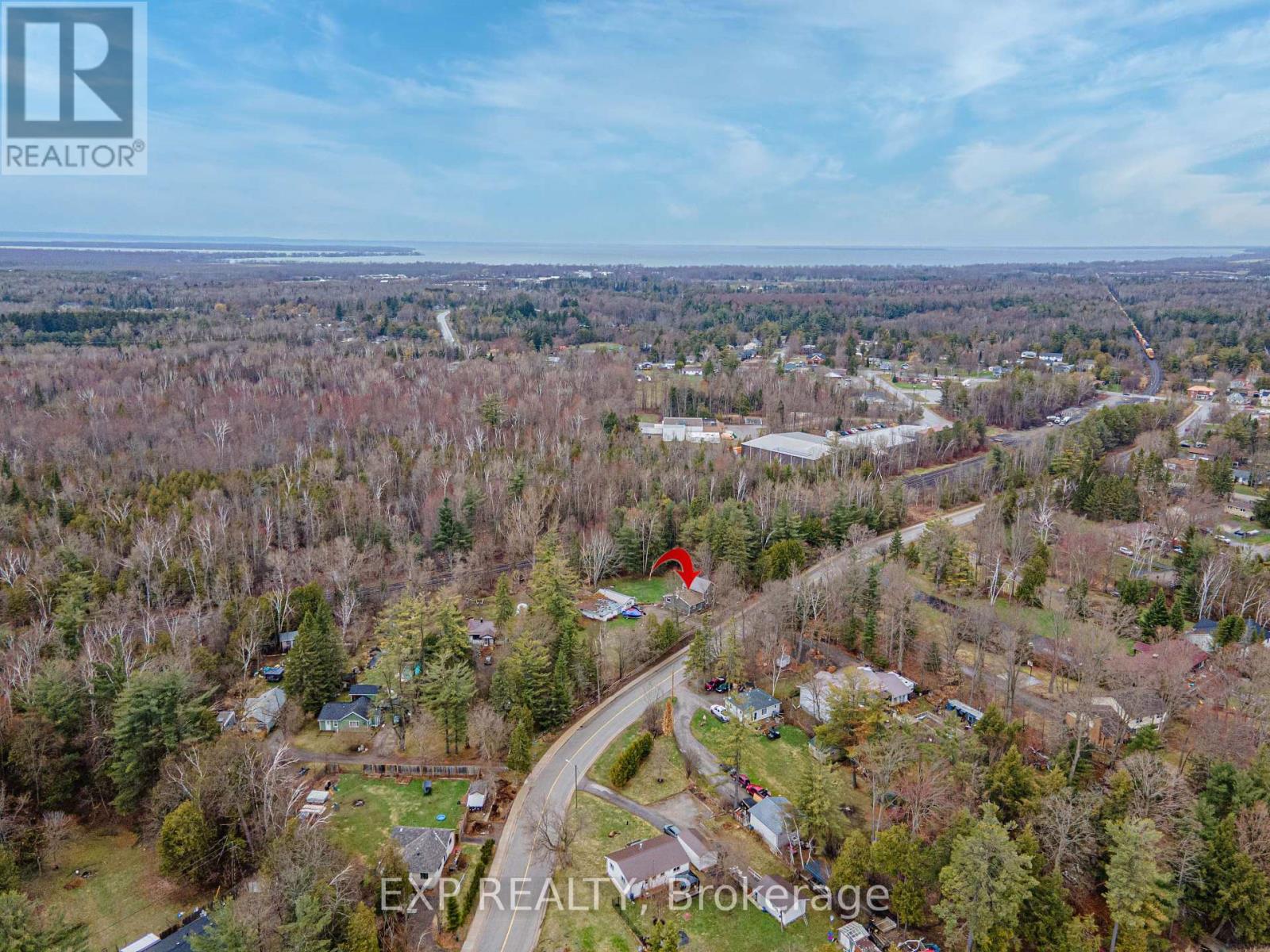 72 Station Road, Georgina, Ontario  L0E 1N0 - Photo 32 - N12175178