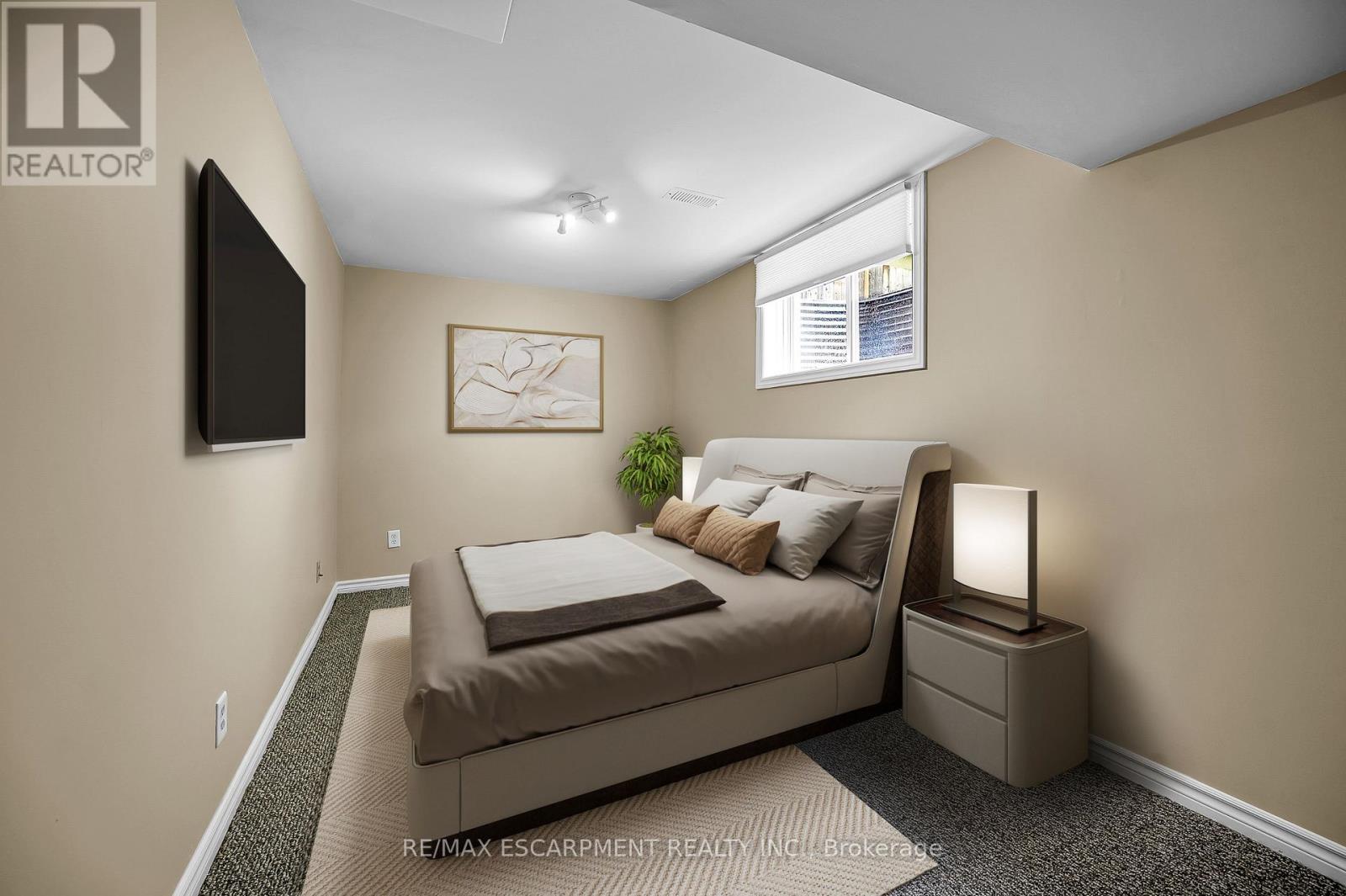 27a Walnut Street, St. Catharines, Ontario  L2T 1H6 - Photo 24 - X12183070