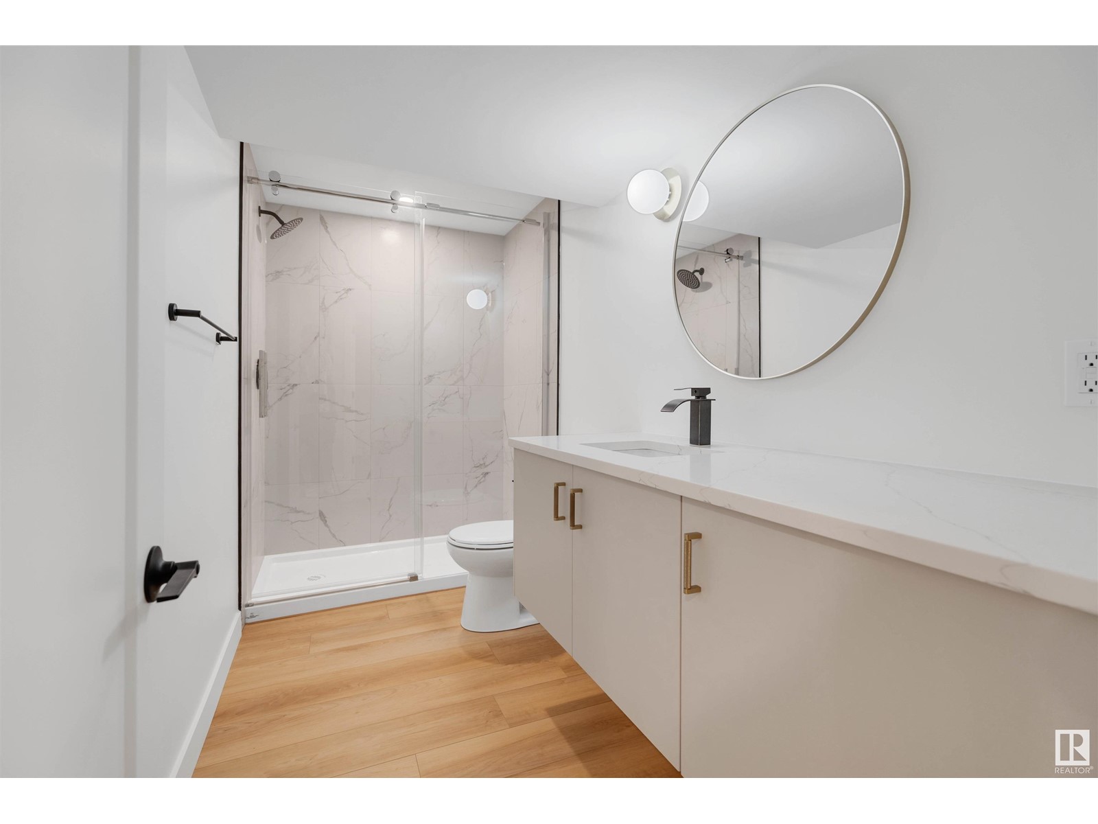 9704 Ottewell Rd Nw, Edmonton, Alberta  T6B 2E7 - Photo 33 - E4439498