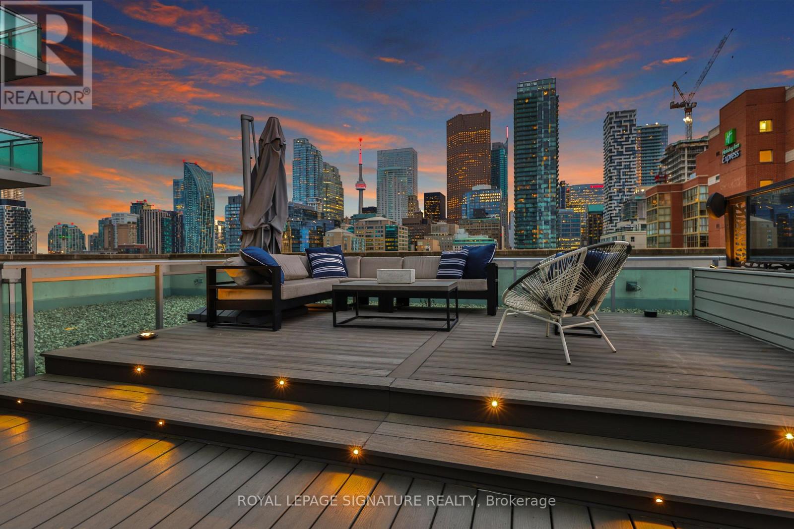 902 - 112 GEORGE STREET, Toronto, Ontario