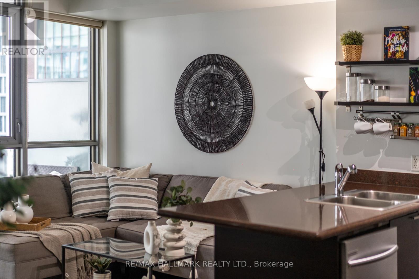 1406 - 375 King Street W, Toronto, Ontario  M5V 1K5 - Photo 14 - C12185255
