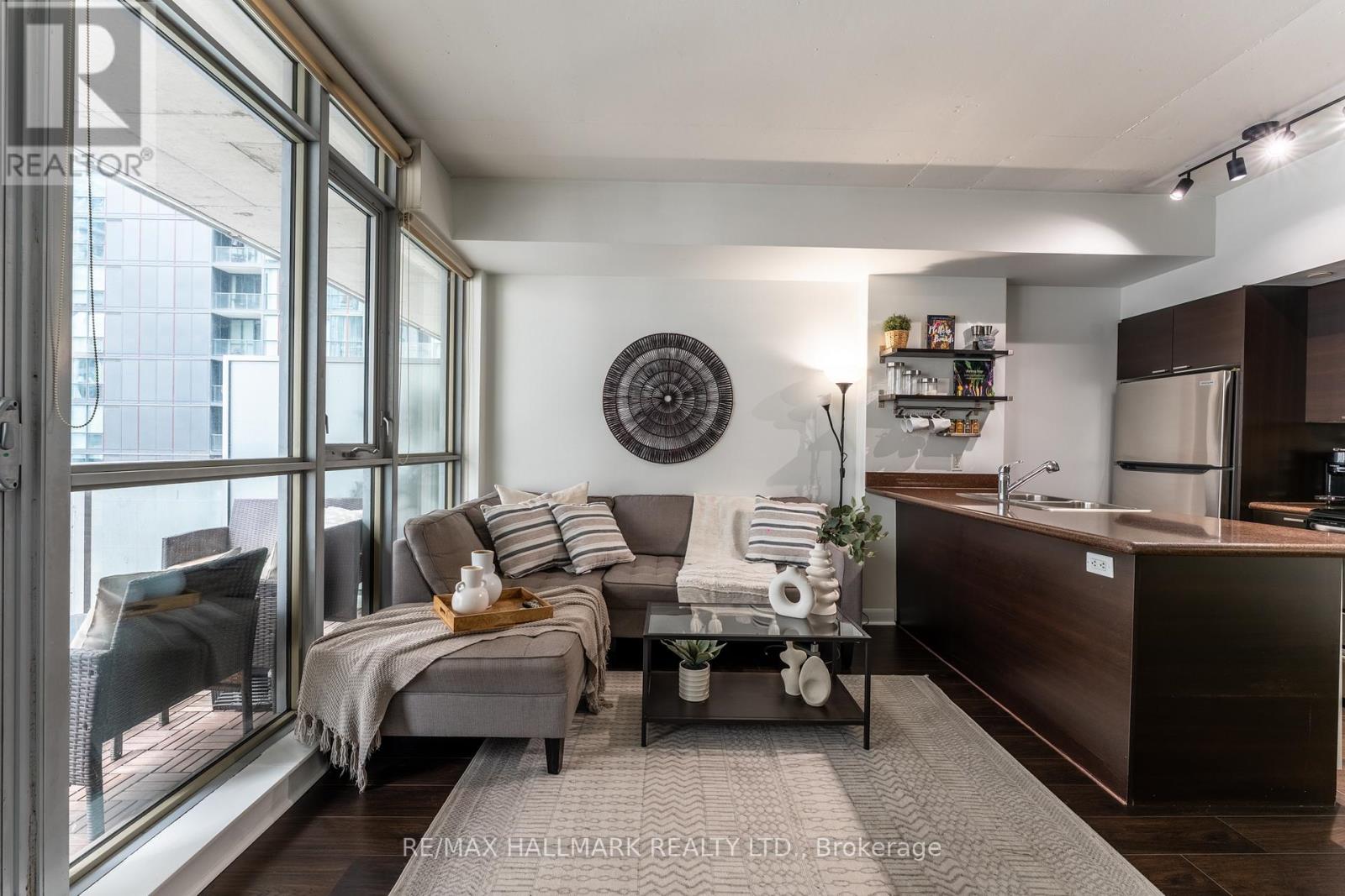 1406 - 375 King Street W, Toronto, Ontario  M5V 1K5 - Photo 16 - C12185255