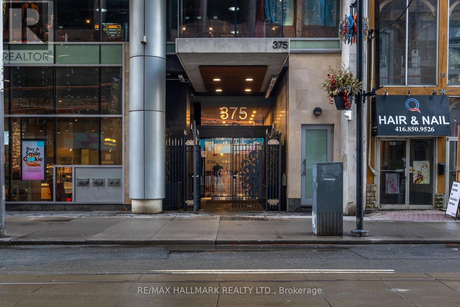 1406 - 375 King Street W, Toronto, Ontario  M5V 1K5 - Photo 2 - C12185255
