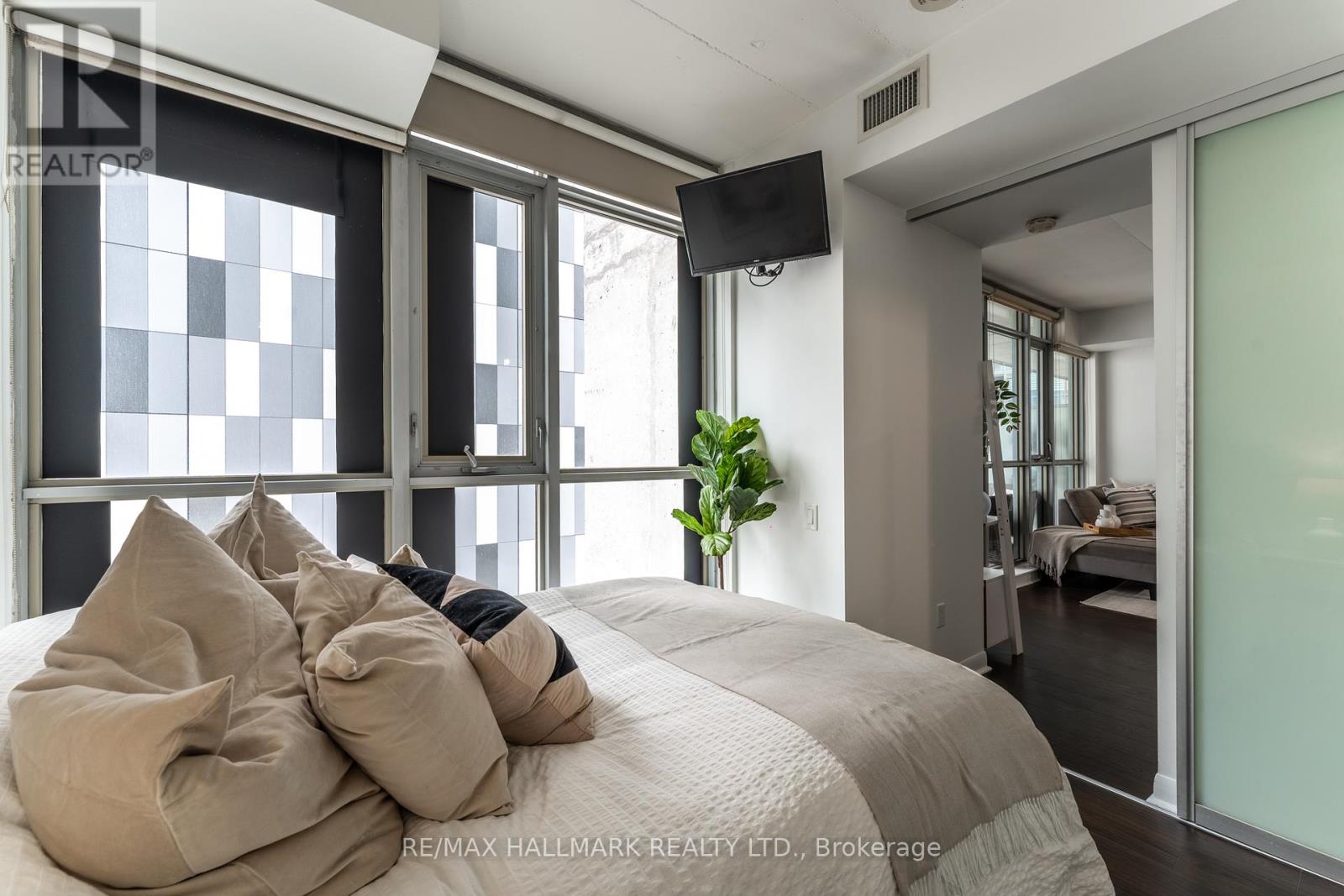 1406 - 375 King Street W, Toronto, Ontario  M5V 1K5 - Photo 24 - C12185255