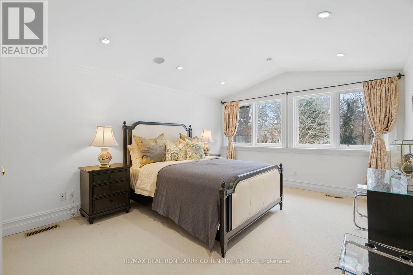 7 Valleyanna Drive, Toronto, Ontario  M4N 1J7 - Photo 26 - C12185272
