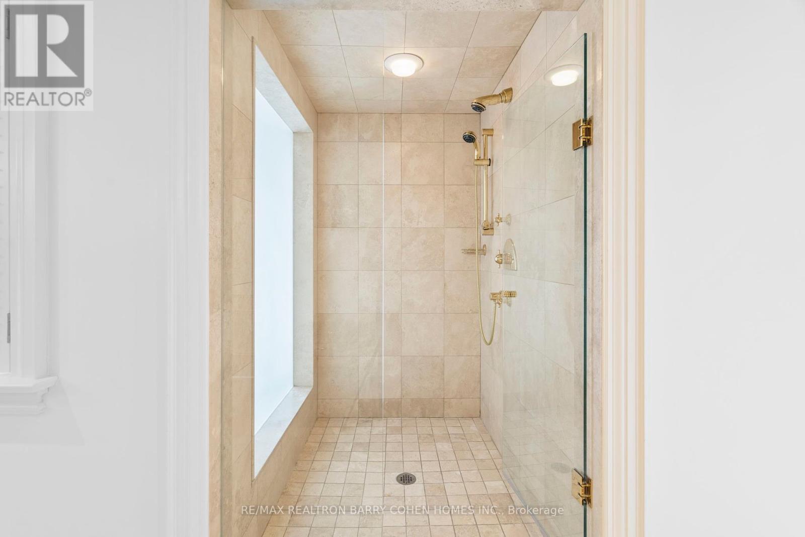 7 Valleyanna Drive, Toronto, Ontario  M4N 1J7 - Photo 30 - C12185272