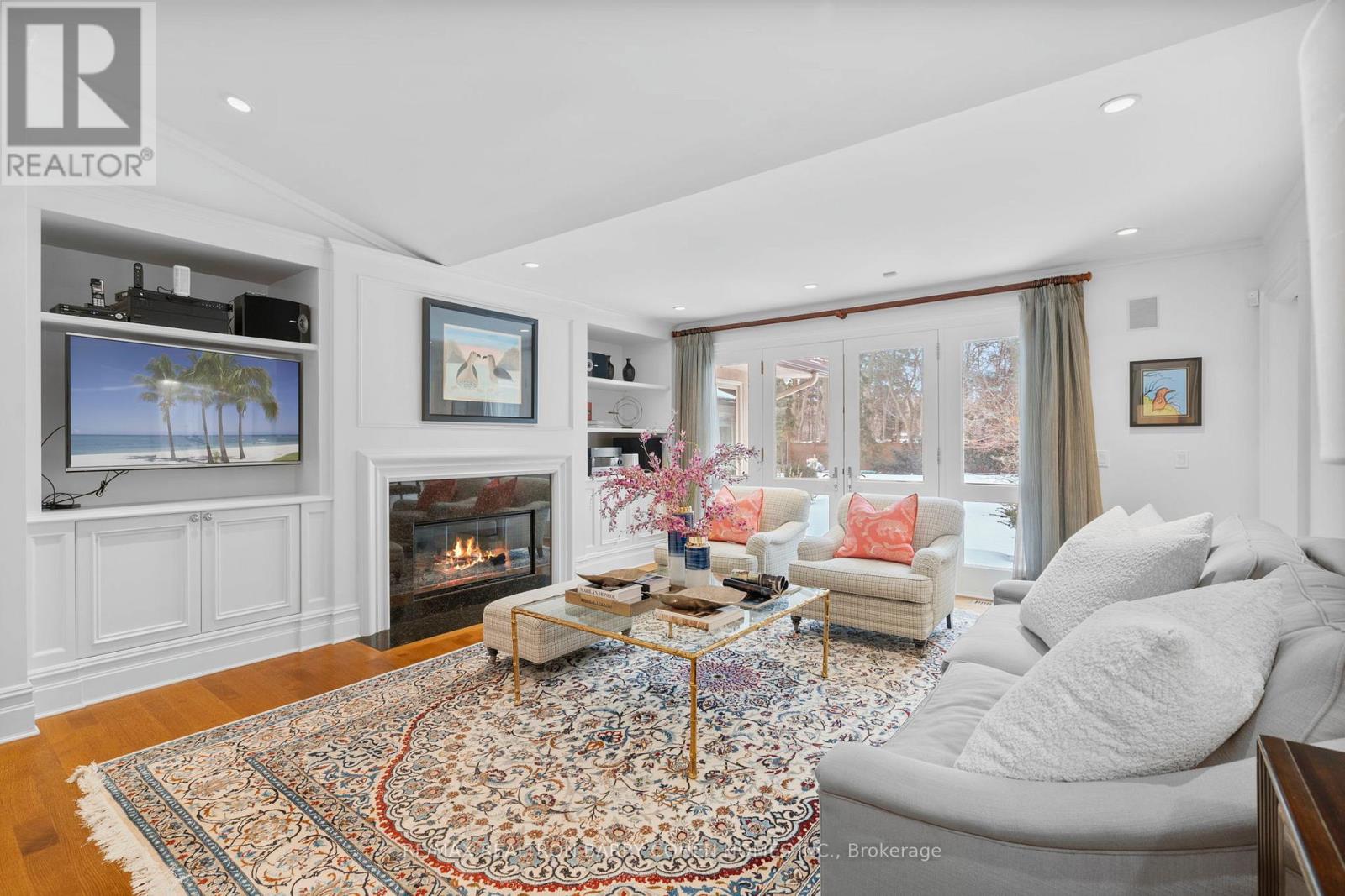 7 Valleyanna Drive, Toronto, Ontario  M4N 1J7 - Photo 6 - C12185272