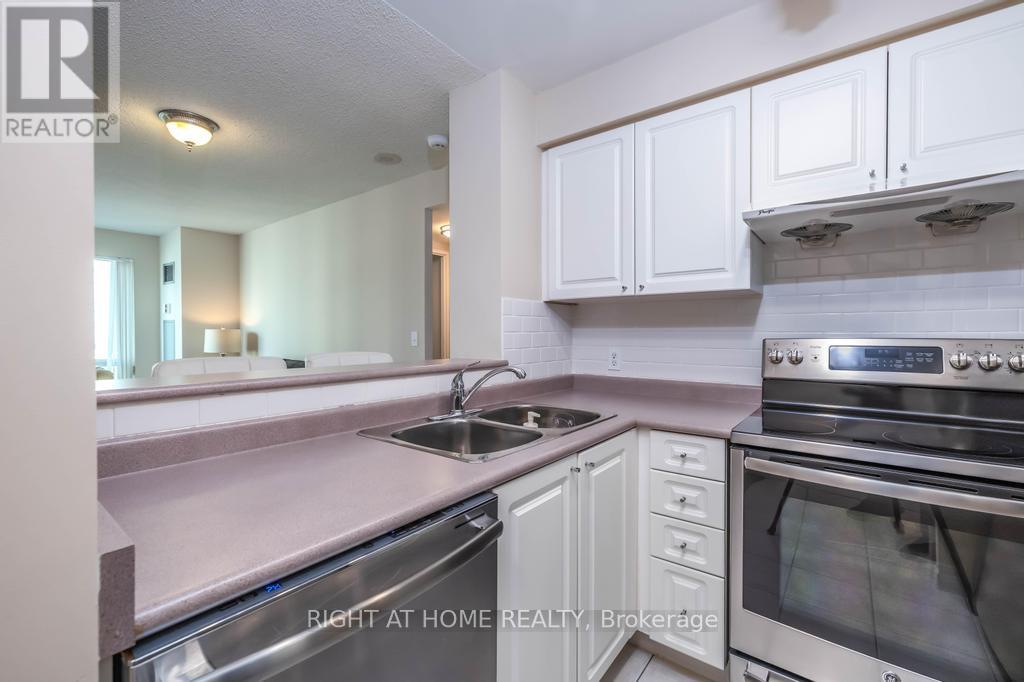 716 - 11 Lee Centre Drive, Toronto, Ontario  M1H 3J5 - Photo 14 - E12185264