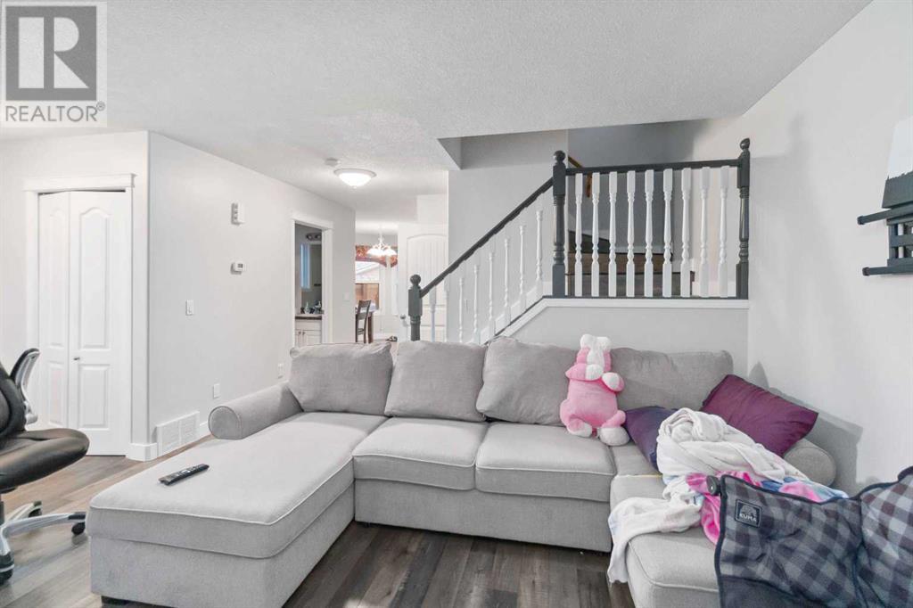 196 Archibald Close, Fort Mcmurray, Alberta  T9K 2P4 - Photo 5 - A2193061