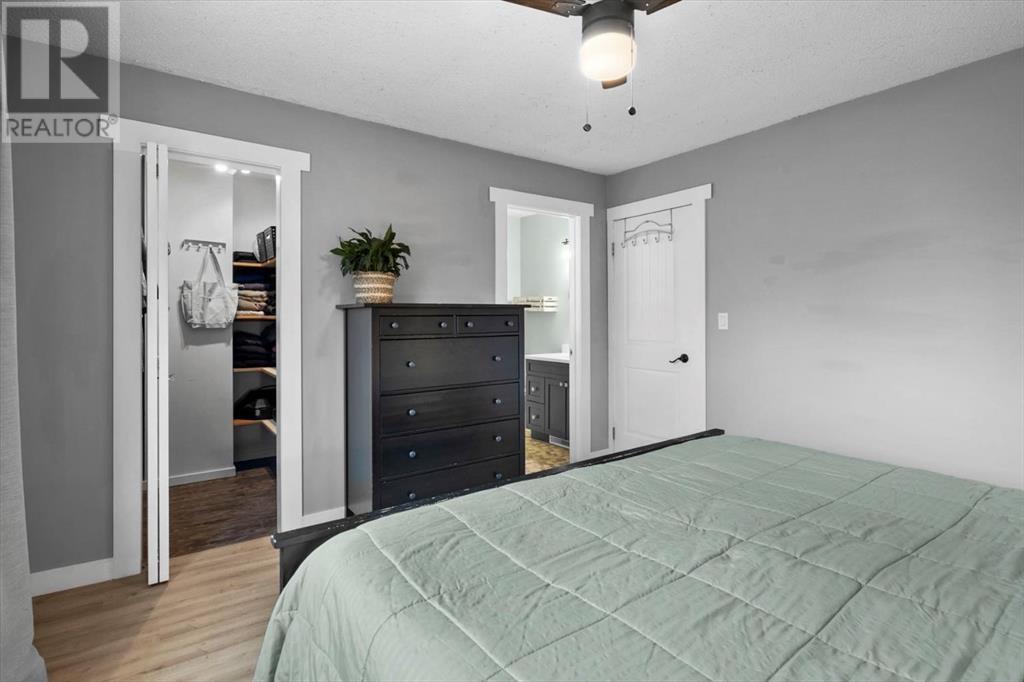 6 Benchlands Drive, Cochrane, Alberta  T4C 1C1 - Photo 21 - A2205213