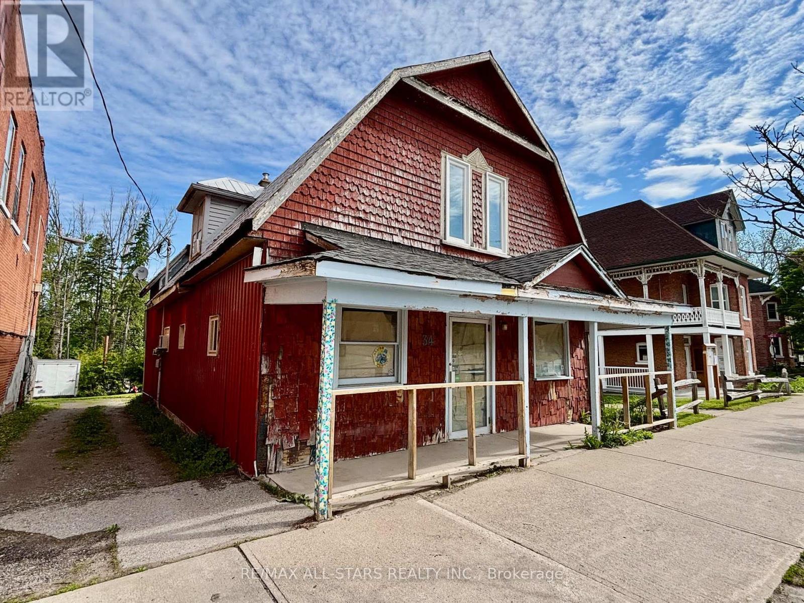 34 Cameron Street E, Brock, Ontario  L0E 1E0 - Photo 3 - N12185228