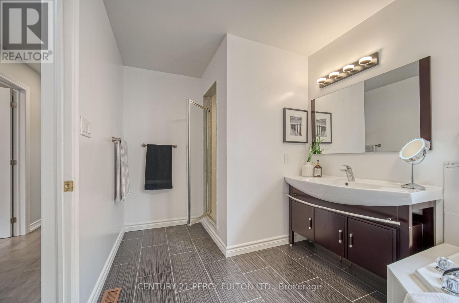69 Ray Street, Markham, Ontario  L3R 4R6 - Photo 27 - N12185245