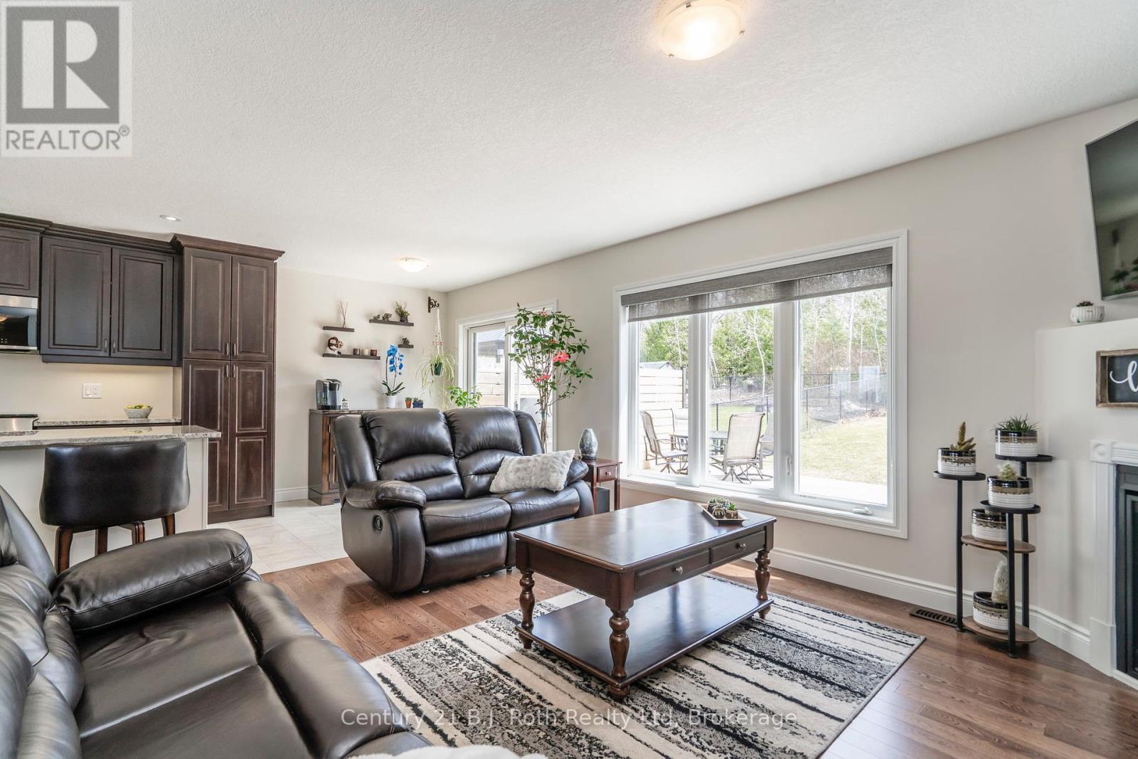 21 Ralph Dalton Boulevard, Tay, Ontario  L0K 2A0 - Photo 16 - S12102932