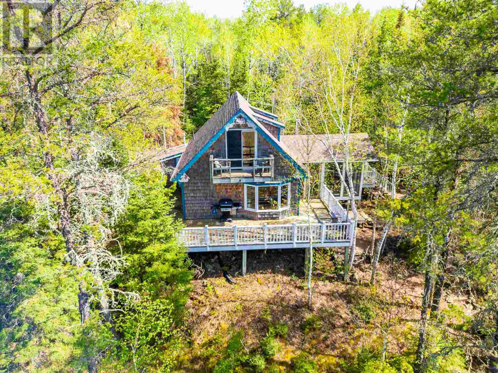 K8334 Shoal Lake Road Electron Lake, Kenora, Ontario