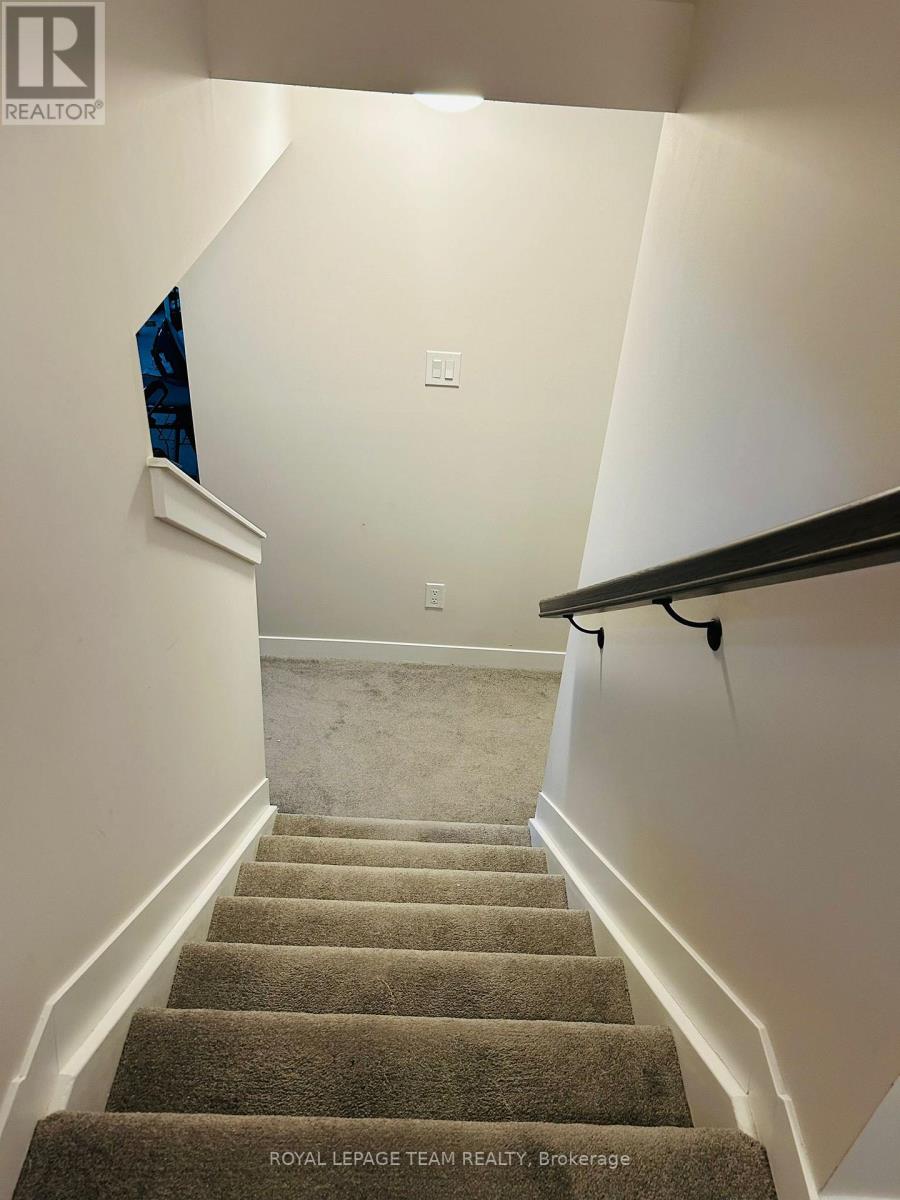 3040 Travertine Way, Ottawa, Ontario  K2J 6W9 - Photo 16 - X12185292