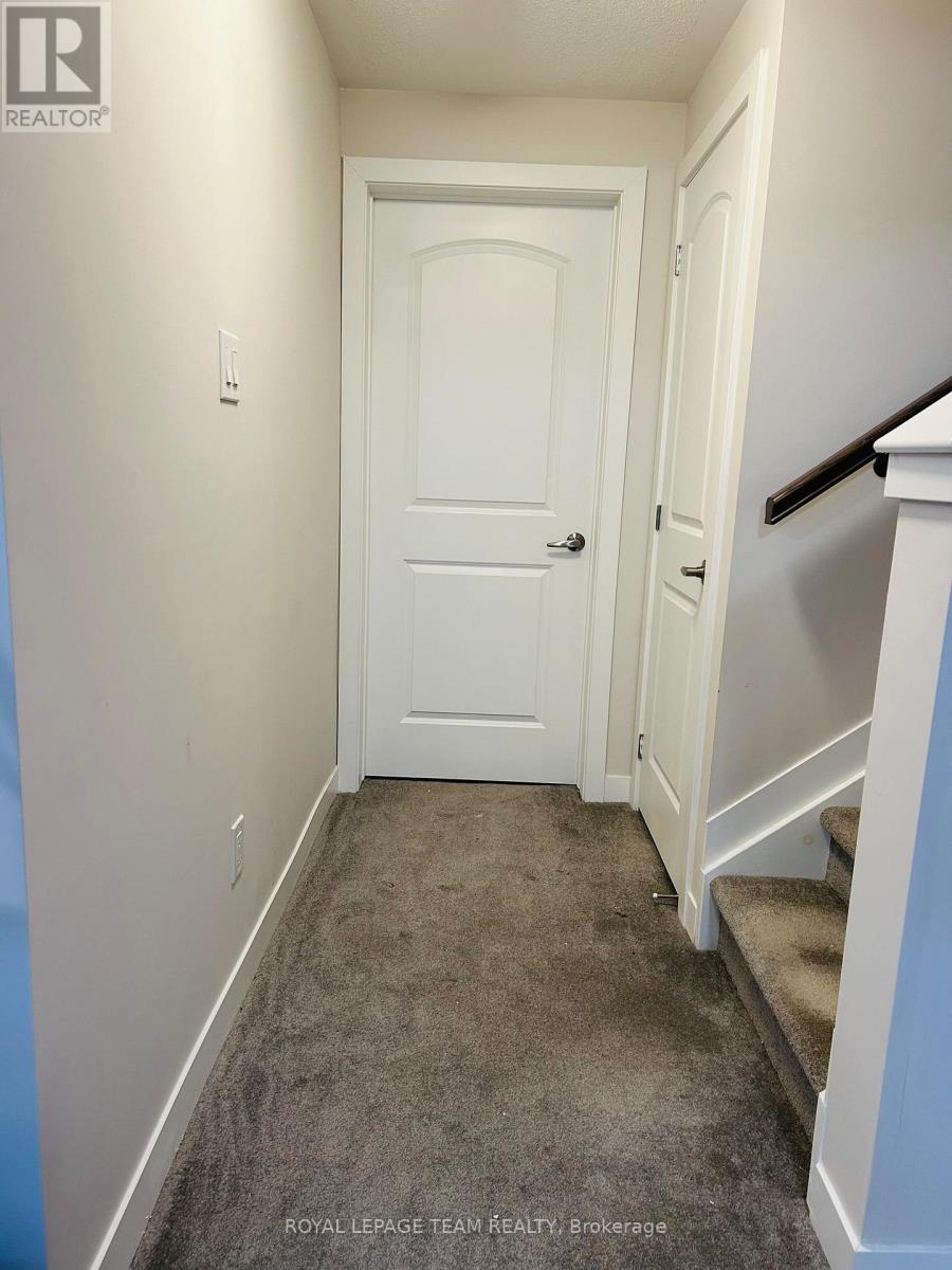 3040 Travertine Way, Ottawa, Ontario  K2J 6W9 - Photo 22 - X12185292