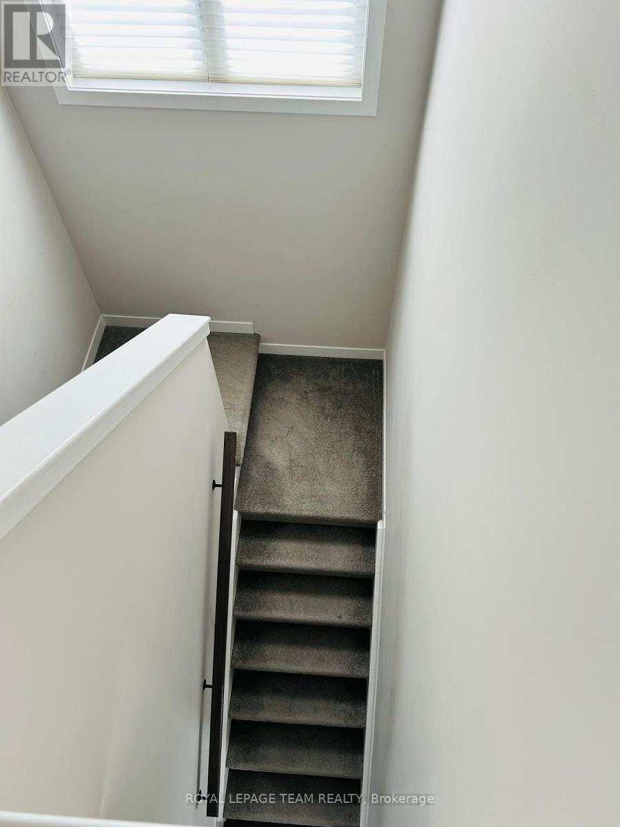 3040 Travertine Way, Ottawa, Ontario  K2J 6W9 - Photo 30 - X12185292
