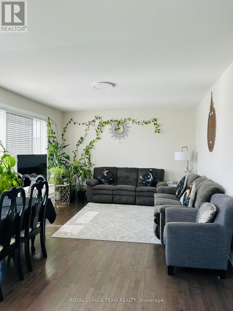 3040 Travertine Way, Ottawa, Ontario  K2J 6W9 - Photo 9 - X12185292
