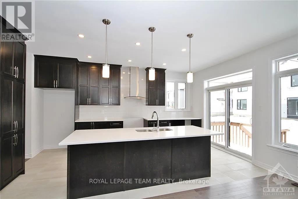 1010 Brian Good Avenue, Ottawa, Ontario  K4M 0R3 - Photo 9 - X12185333