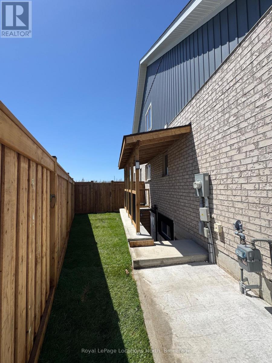 Lower - 9 Bianca Crescent, Wasaga Beach, Ontario  L9Z 0H7 - Photo 2 - S12185303