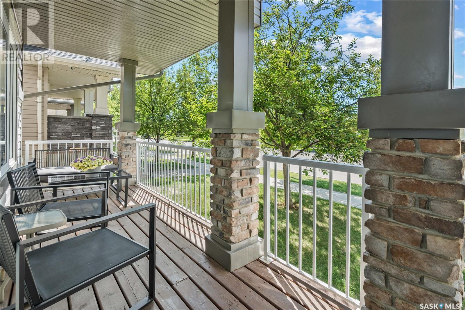 8826 Sherwood Drive, Regina, Saskatchewan  S4Y 0B6 - Photo 4 - SK007743