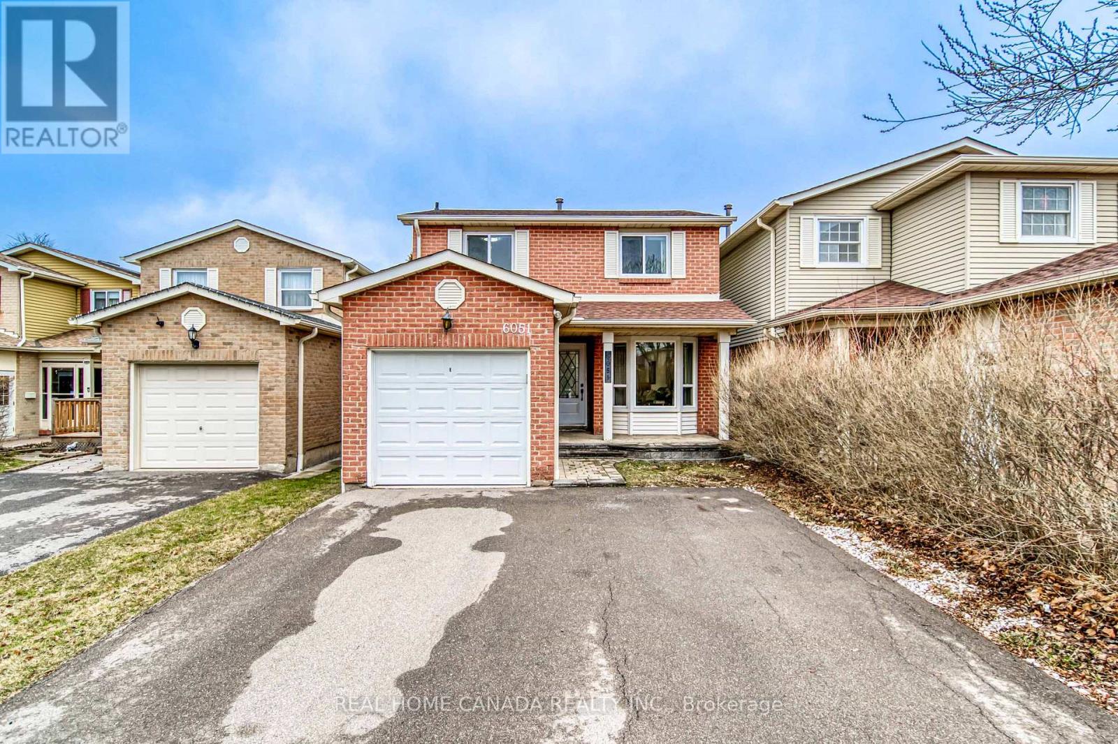 6051 Fullerton Crescent, Mississauga, Ontario  L5N 3A3 - Photo 1 - W12185263