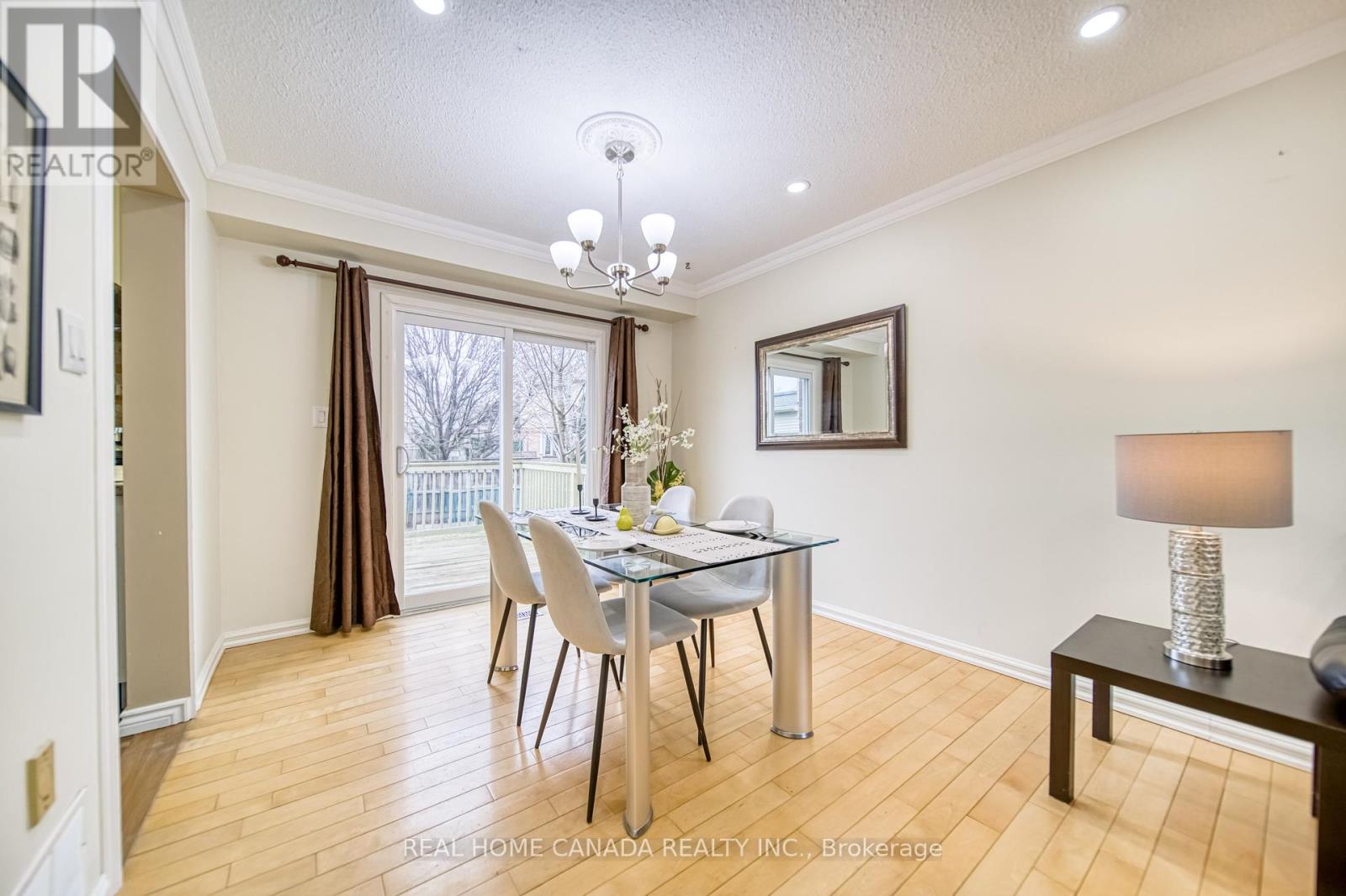 6051 Fullerton Crescent, Mississauga, Ontario  L5N 3A3 - Photo 8 - W12185263