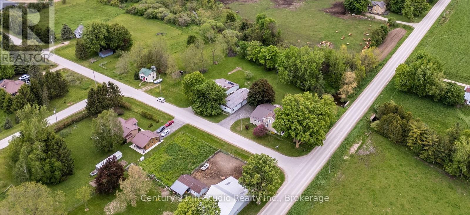 85695 St. Helens Line, Ashfield-Colborne-Wawanosh, Ontario N0G 2H0 - Photo 10 - X12185363