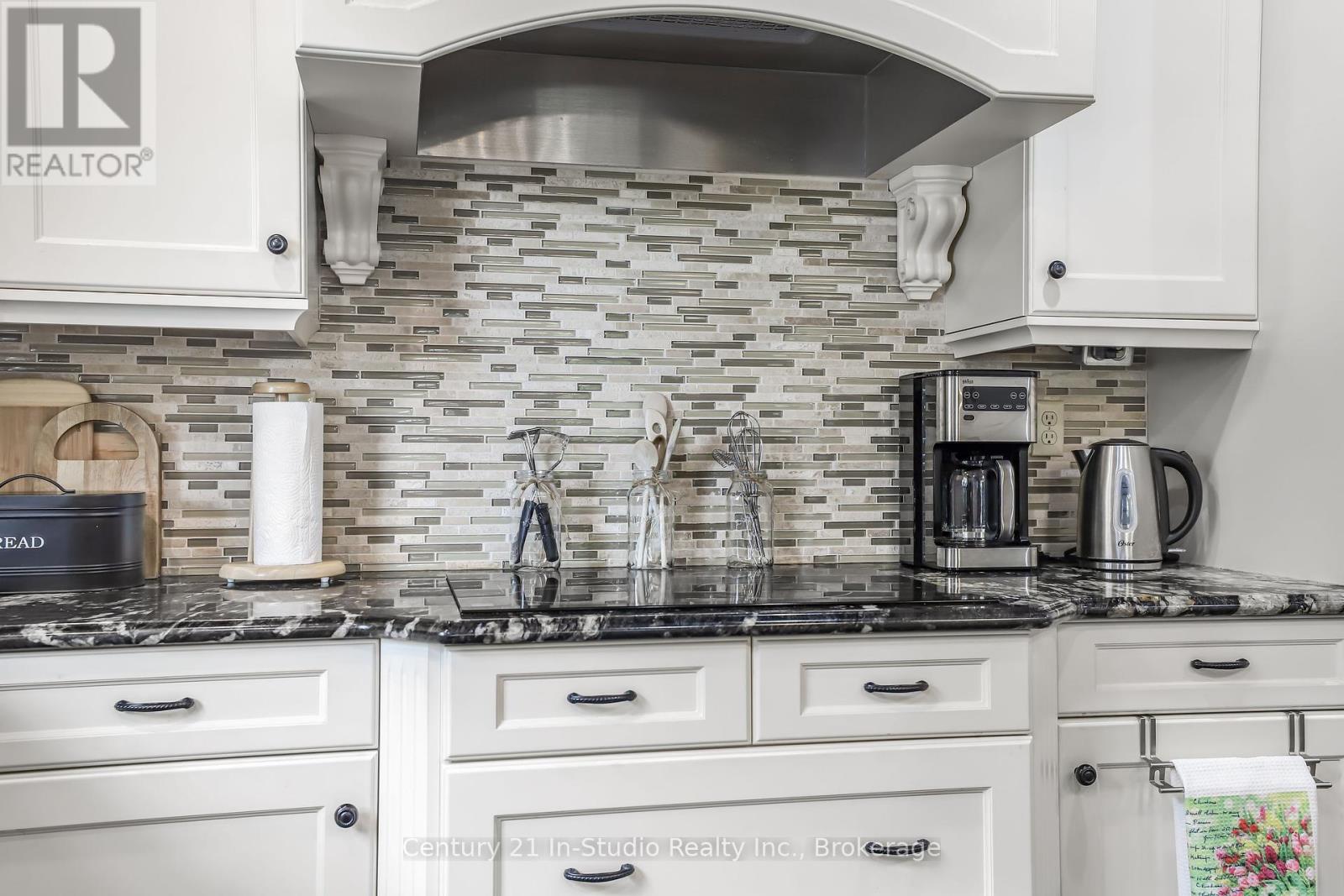 85695 St. Helens Line, Ashfield-Colborne-Wawanosh, Ontario N0G 2H0 - Photo 22 - X12185363