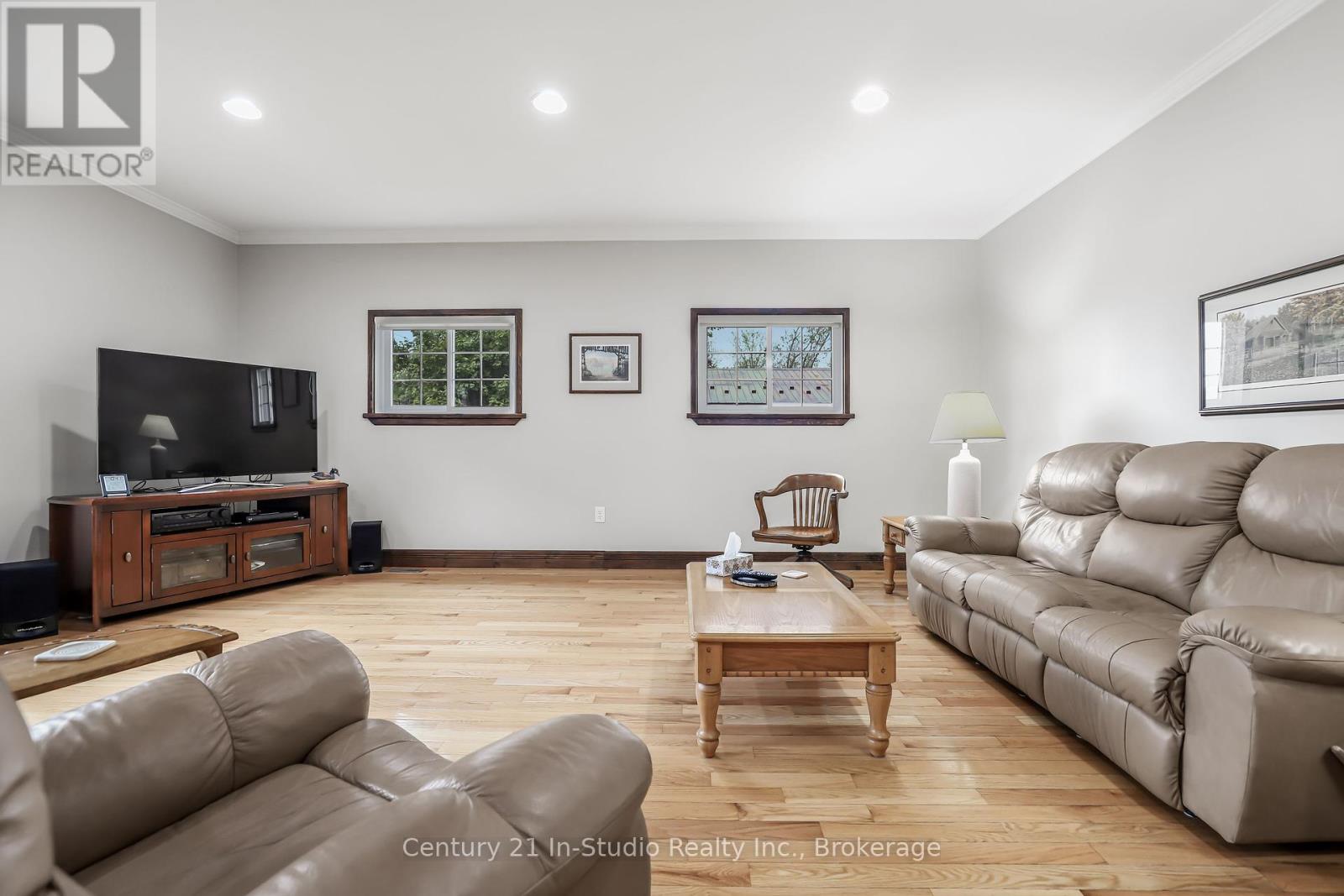 85695 St. Helens Line, Ashfield-Colborne-Wawanosh, Ontario N0G 2H0 - Photo 26 - X12185363