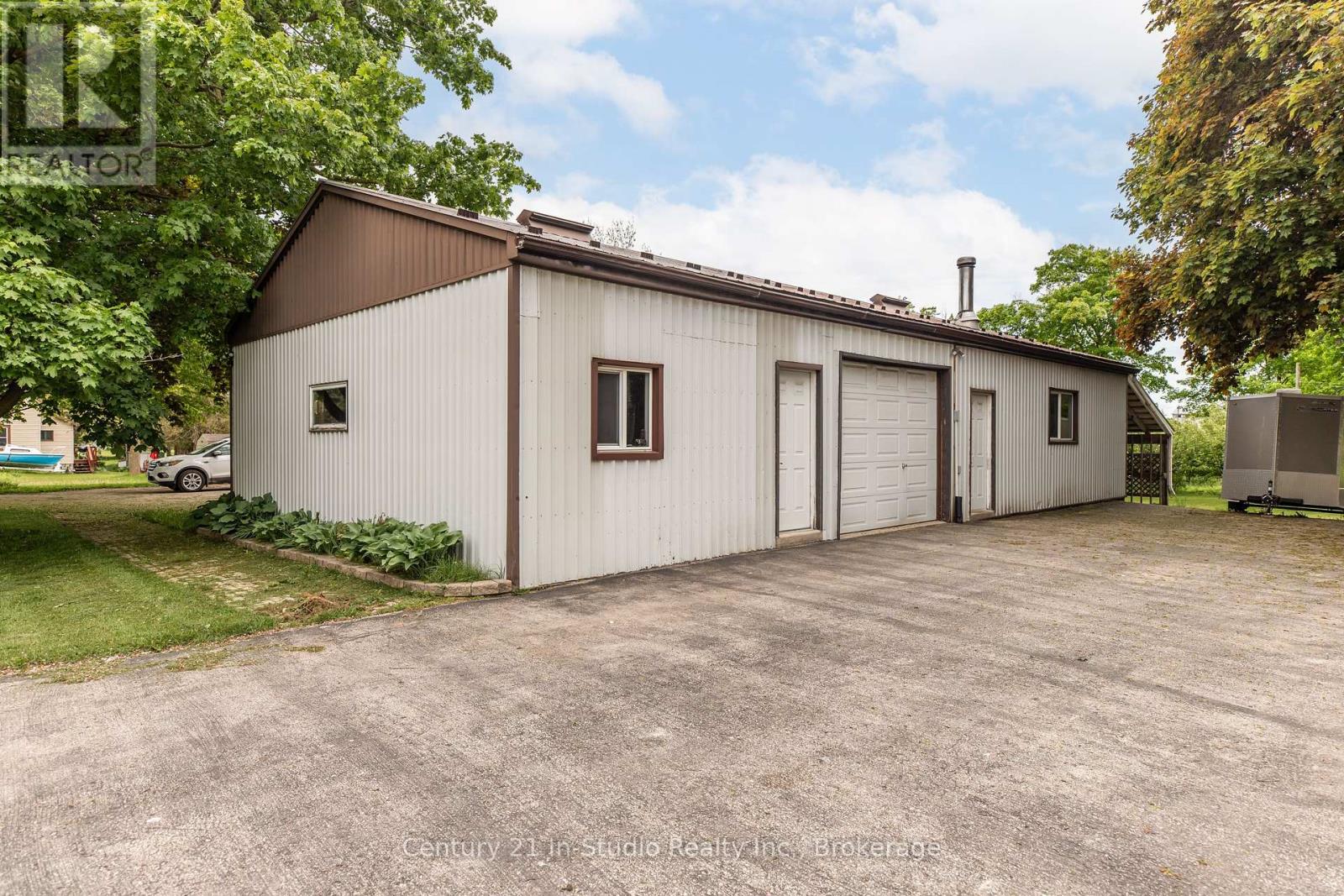 85695 St. Helens Line, Ashfield-Colborne-Wawanosh, Ontario N0G 2H0 - Photo 40 - X12185363
