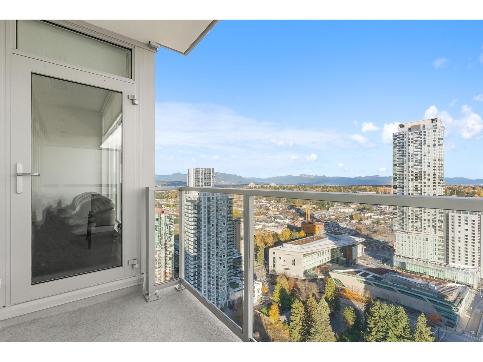 3105 13350 Central Avenue, Surrey, British Columbia  V3T 0S1 - Photo 5 - R3009274