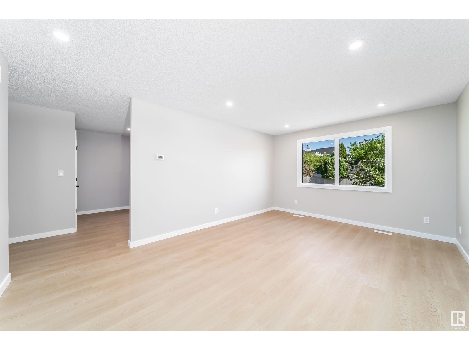 473 Kirkness Rd Nw, Edmonton, Alberta  T5Y 2J1 - Photo 11 - E4439508