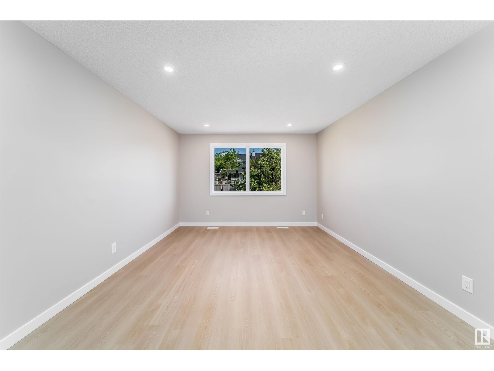 473 Kirkness Rd Nw, Edmonton, Alberta  T5Y 2J1 - Photo 12 - E4439508