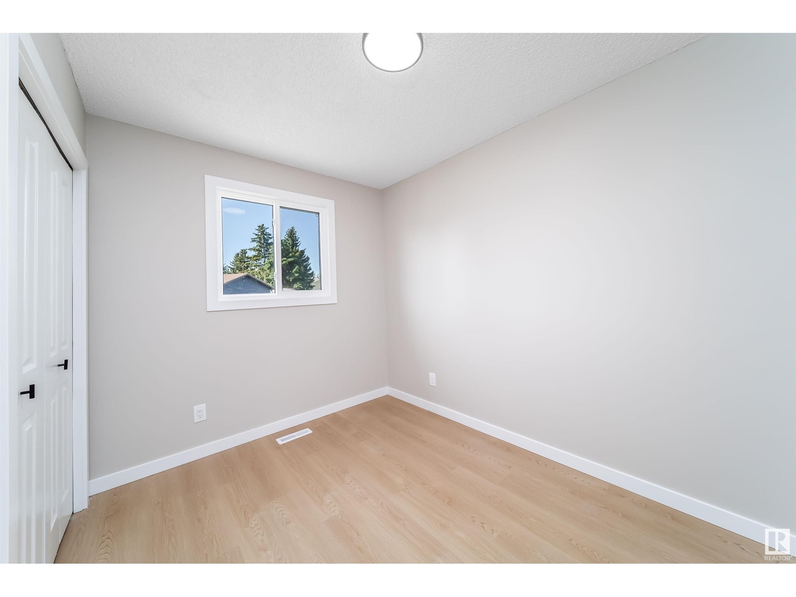 473 Kirkness Rd Nw, Edmonton, Alberta  T5Y 2J1 - Photo 24 - E4439508