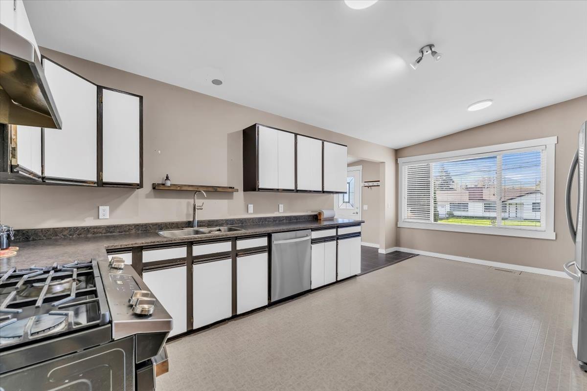 45295 Bernard Avenue, Chilliwack Proper West, Chilliwack, British Columbia  V2P 1H3 - Photo 9 - R3009224