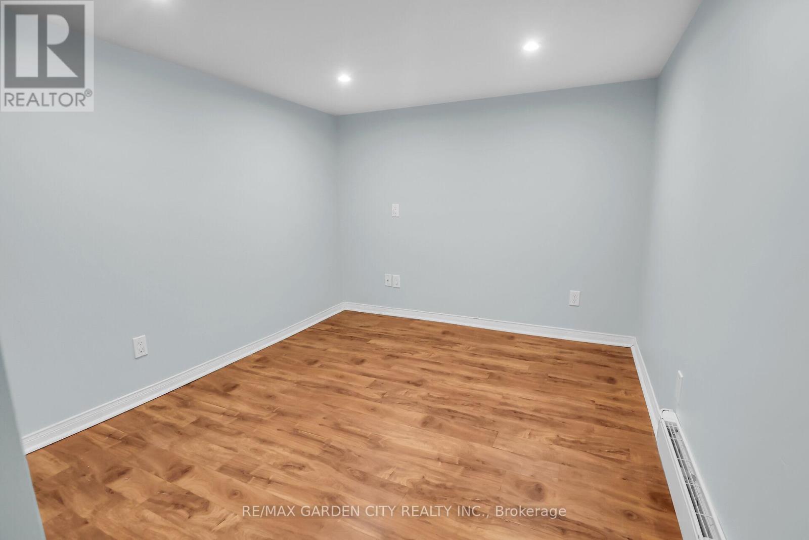 17 Sunnyside Drive, St. Catharines, Ontario  L2M 1Z9 - Photo 26 - X12185227