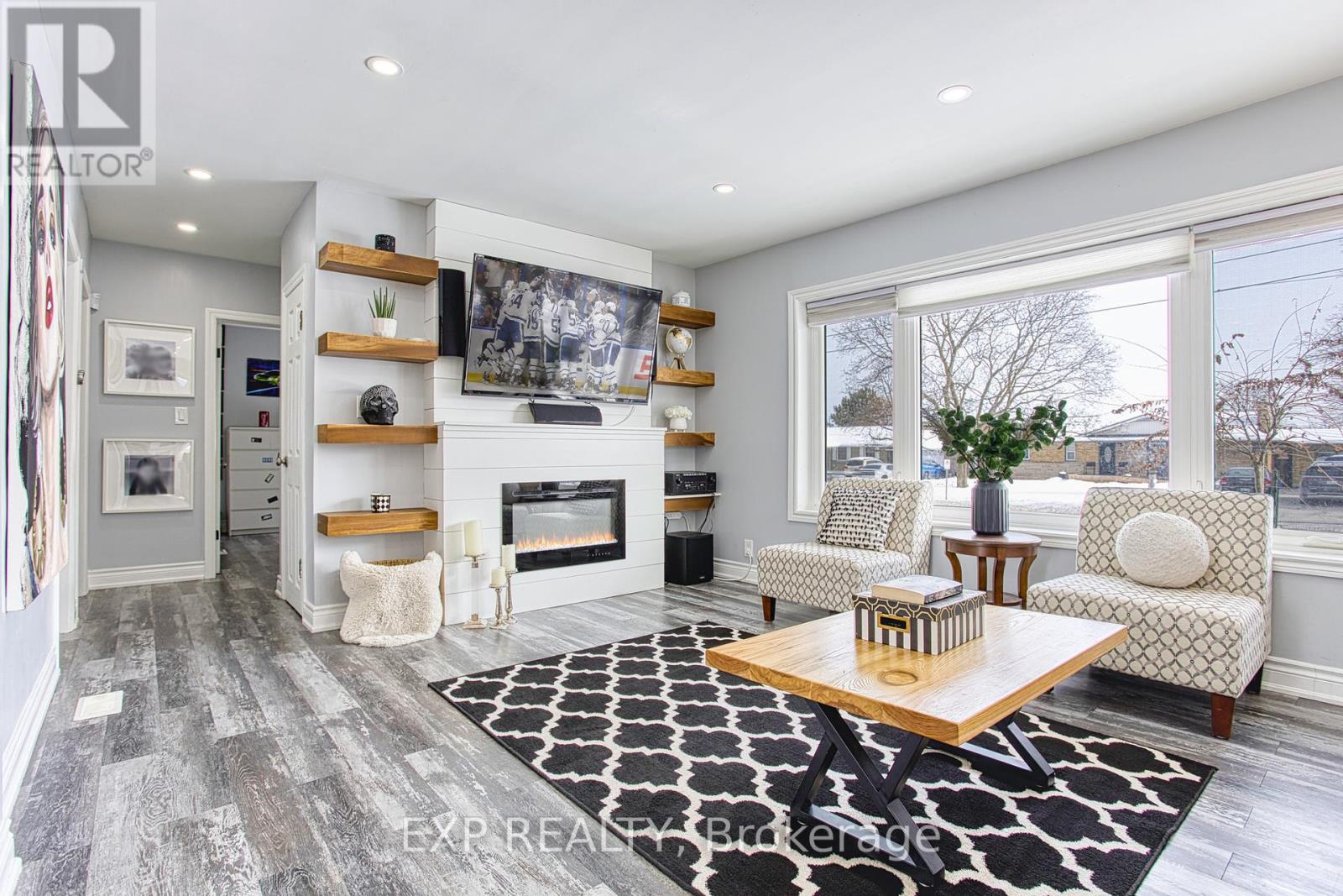 4382 Central Avenue, Lincoln (Beamsville), Ontario  L0R 1B6 - Photo 11 - X12185281