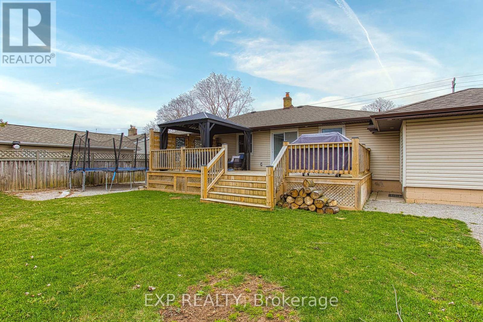 4382 Central Avenue, Lincoln (Beamsville), Ontario  L0R 1B6 - Photo 32 - X12185281