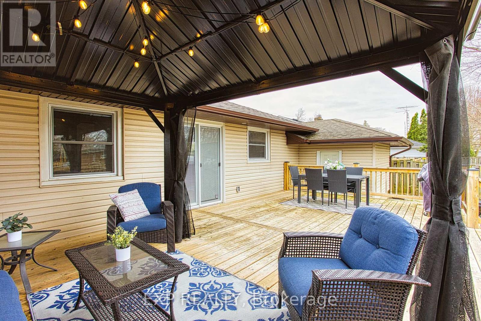 4382 Central Avenue, Lincoln (Beamsville), Ontario  L0R 1B6 - Photo 38 - X12185281