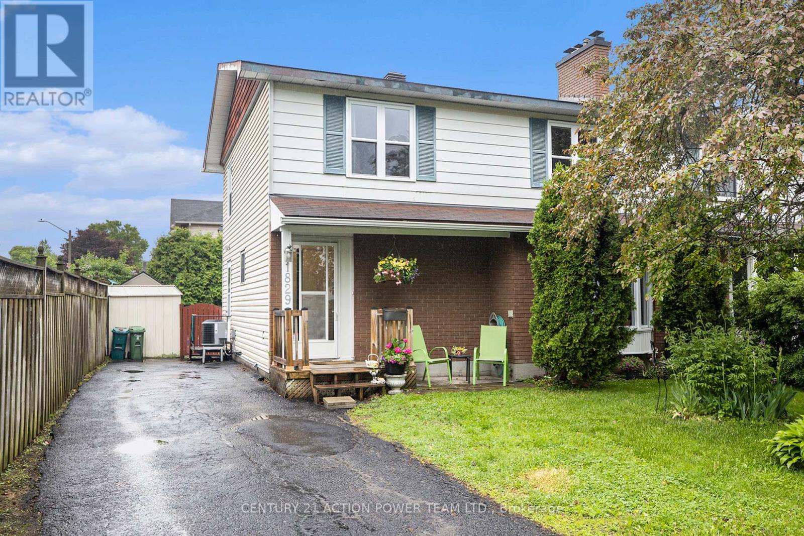 1829 Cloverlawn Crescent, Ottawa, Ontario  K1J 6V6 - Photo 2 - X12183455
