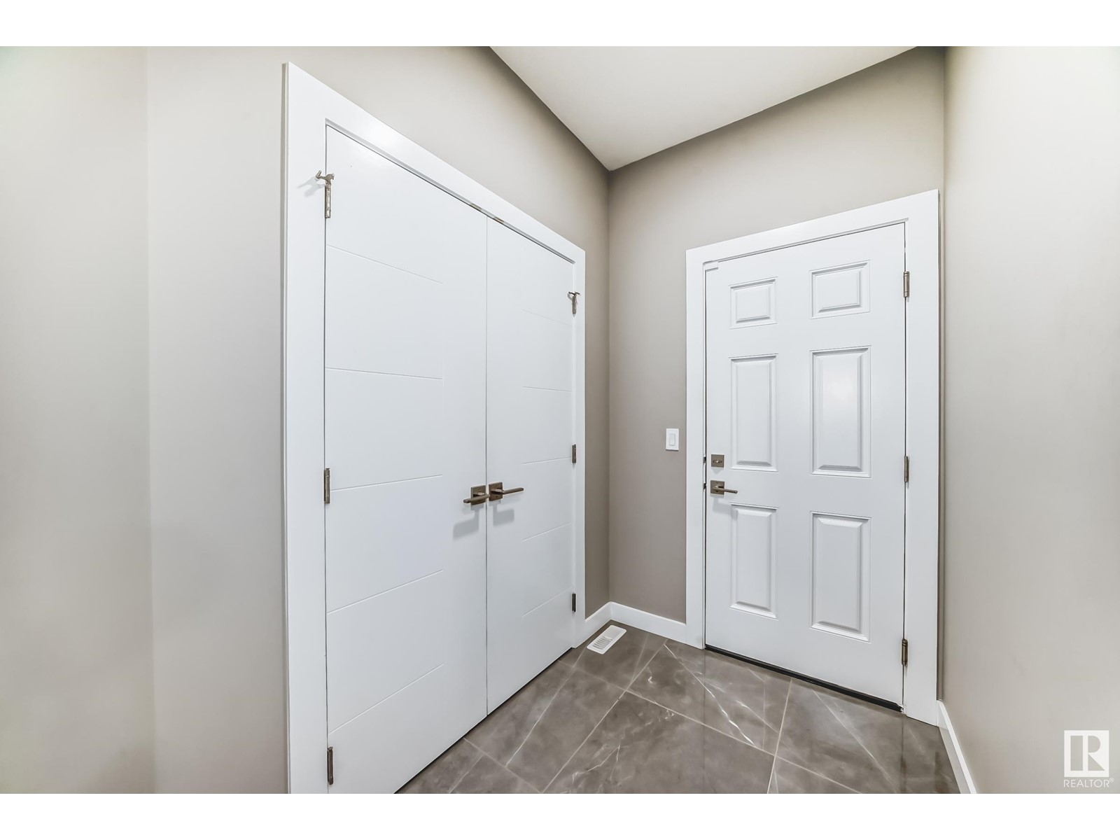 1419 150 Av Nw, Edmonton, Alberta  T5Y 3R5 - Photo 23 - E4439517