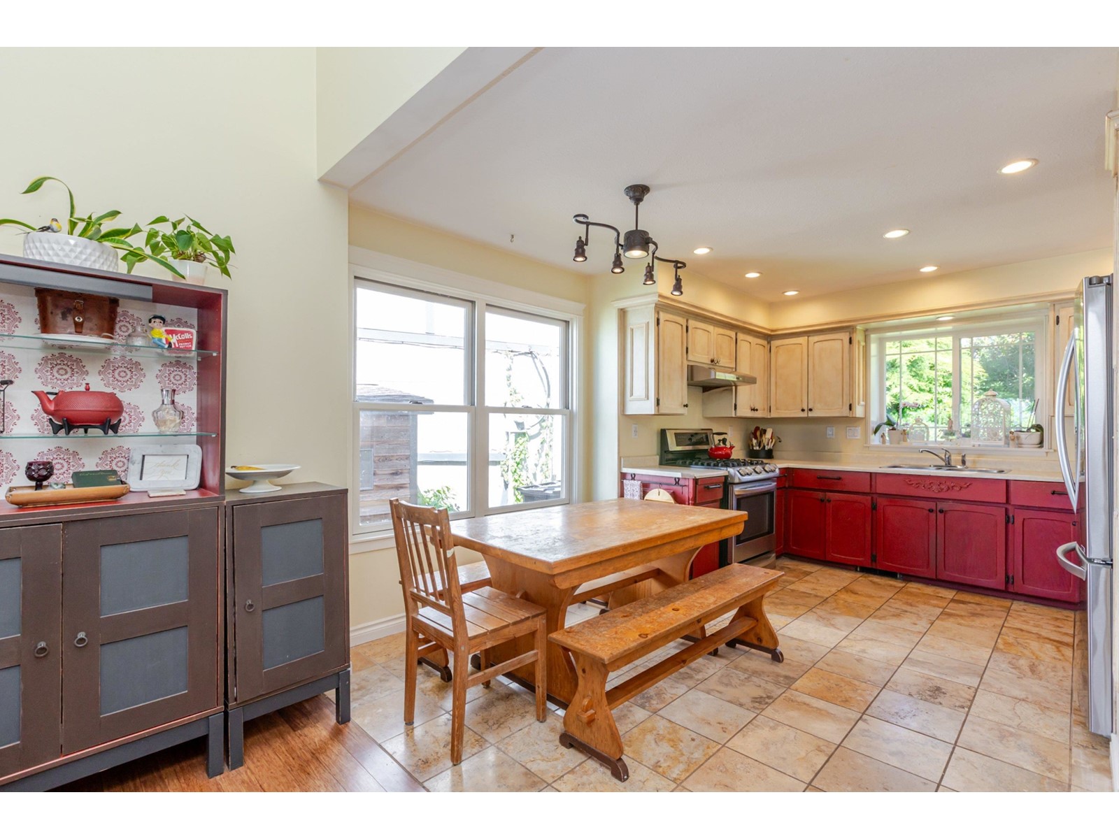 Property at 35210 ROCKWELL DRIVE image 3