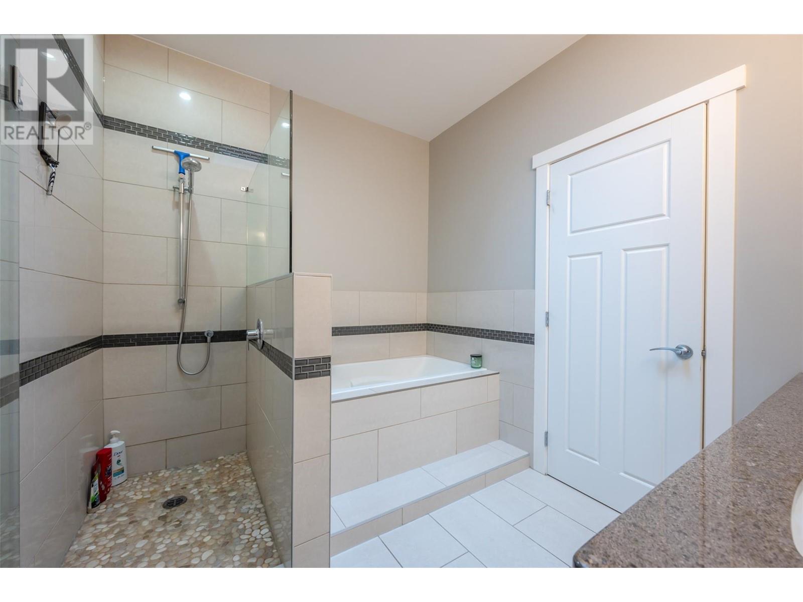 192 Nicola Place, Summerland, BC V0H1Z2