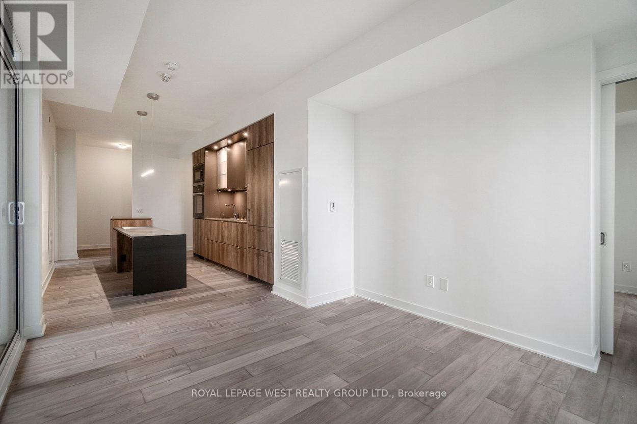 1310 - 11 Yorkville Avenue, Toronto, Ontario  M4W 1L2 - Photo 6 - C12185386
