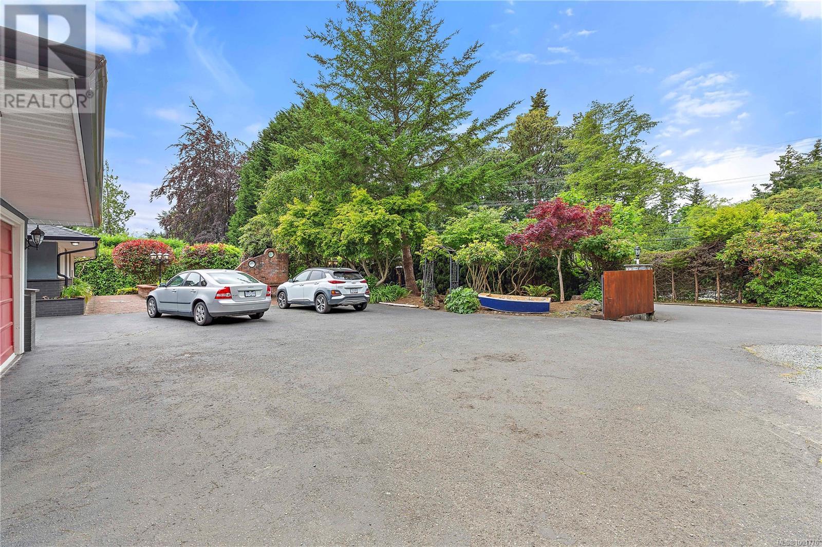 5957 Sooke Rd, Sooke, British Columbia  V9Z 0P7 - Photo 51 - 1001776