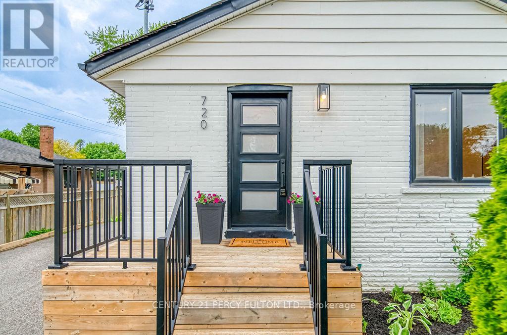 720 Gilbert Street W, Whitby, Ontario  L1N 1S2 - Photo 2 - E12185290