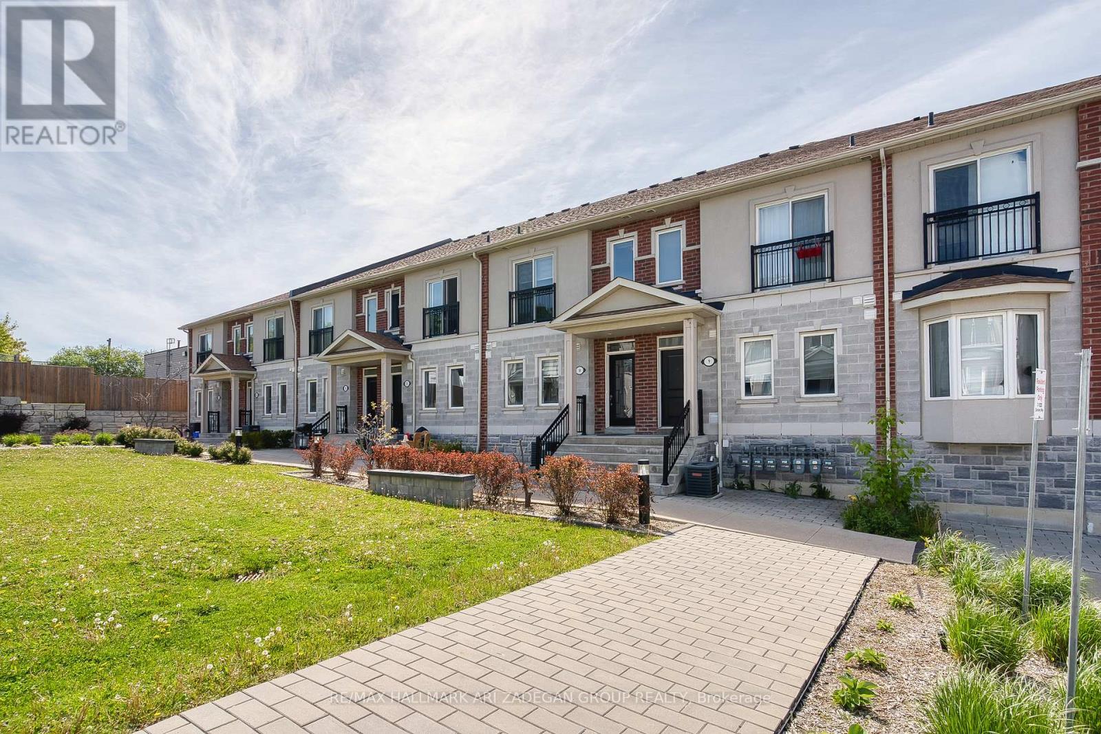 1020 Dunsley Way, Whitby, Ontario  L1N 0L5 - Photo 1 - E12185308