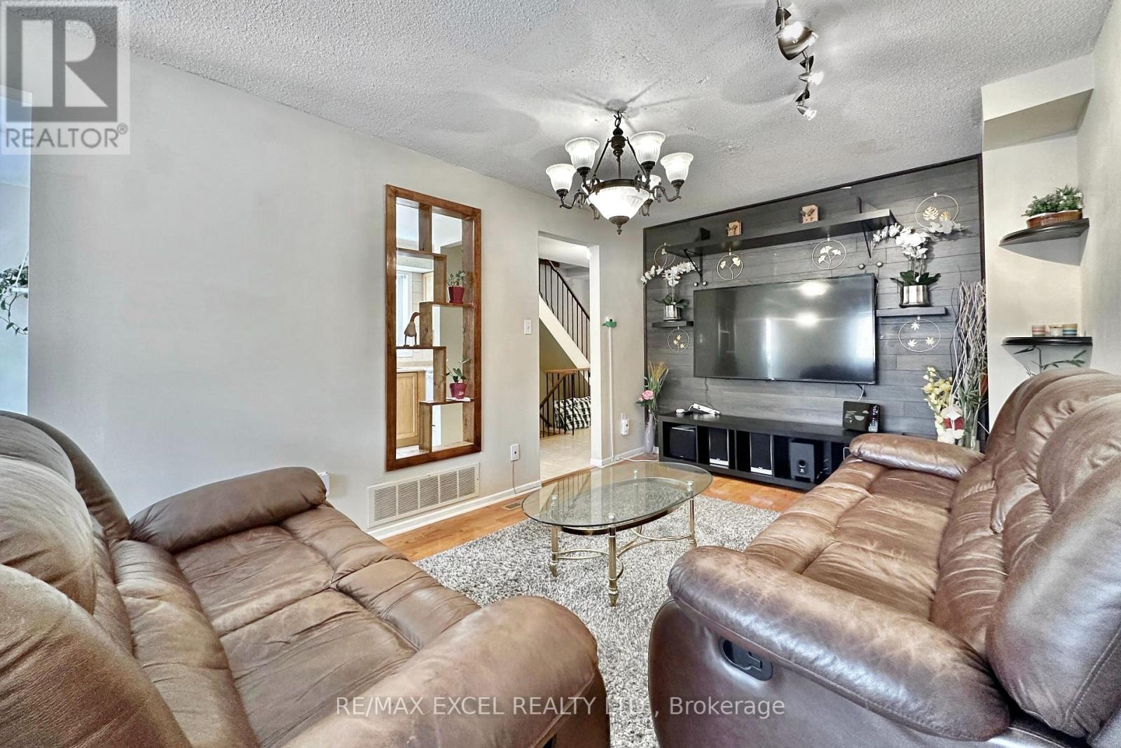 40 New Port Way, Markham, Ontario  L3T 5G4 - Photo 18 - N12185331
